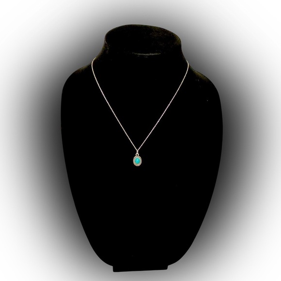 925 Sterling Silver and Turquoise Oval Pendant Necklace 16in - Picture 1 of 6